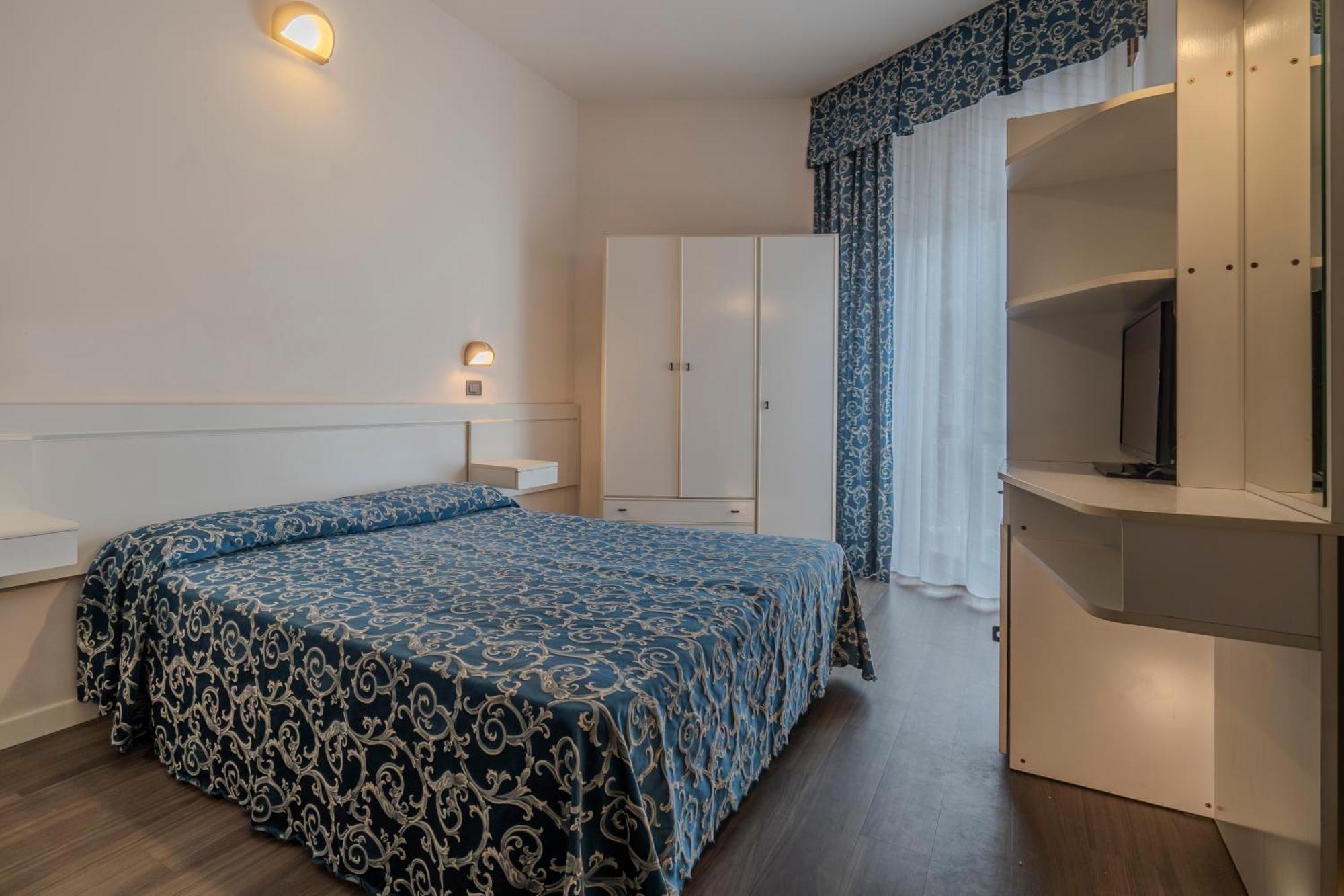 Hotel 2000 Rimini Exterior photo