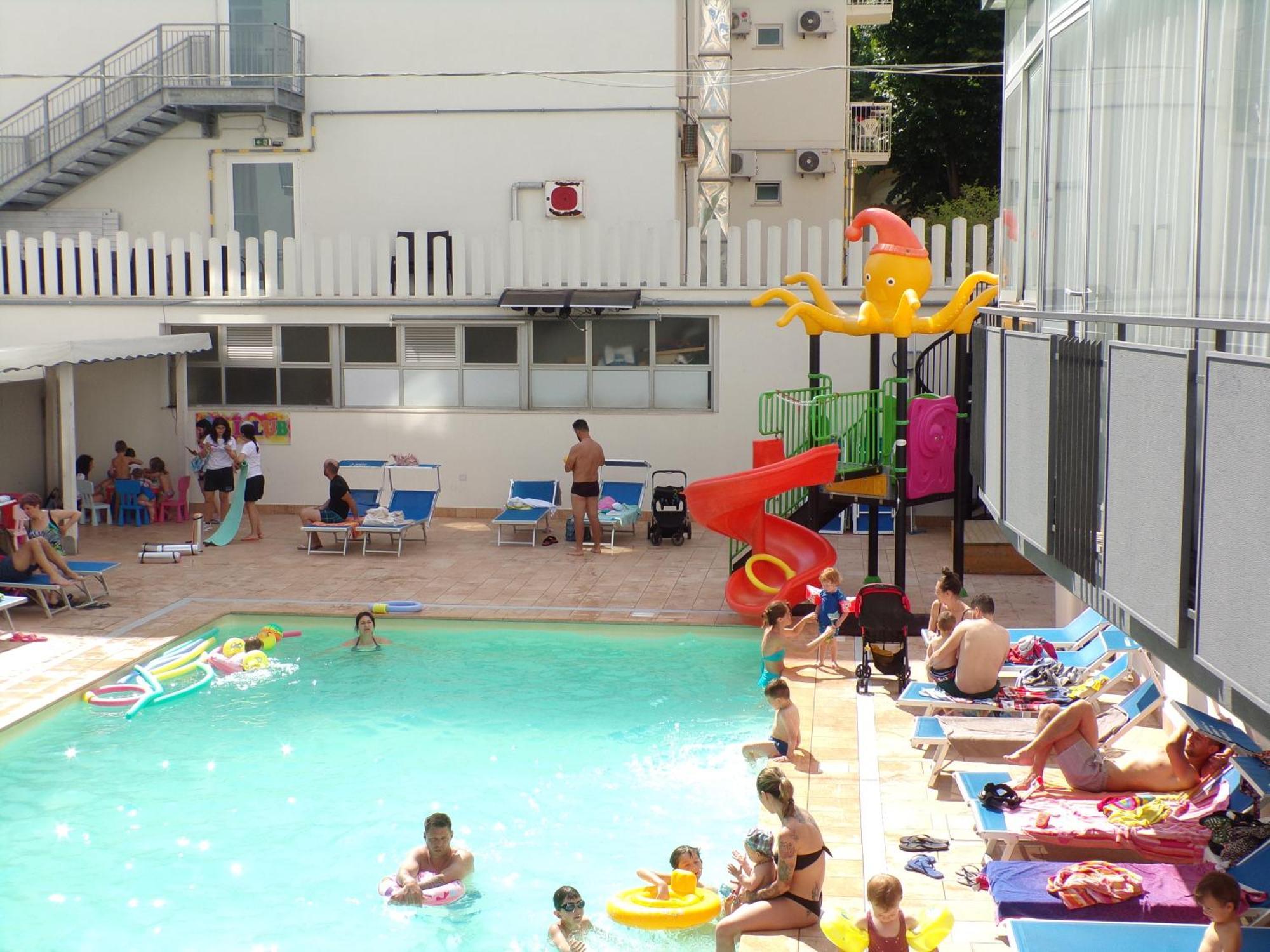 Hotel 2000 Rimini Exterior photo