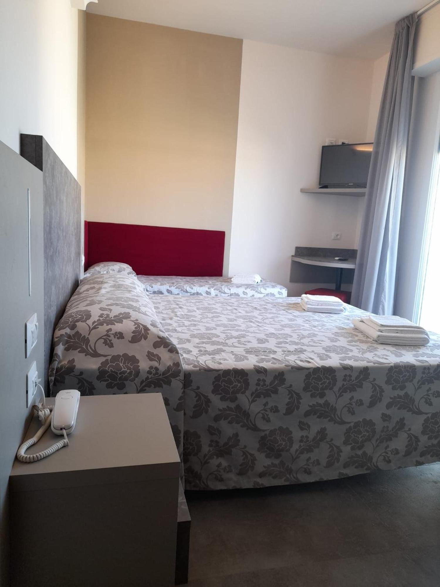 Hotel 2000 Rimini Exterior photo