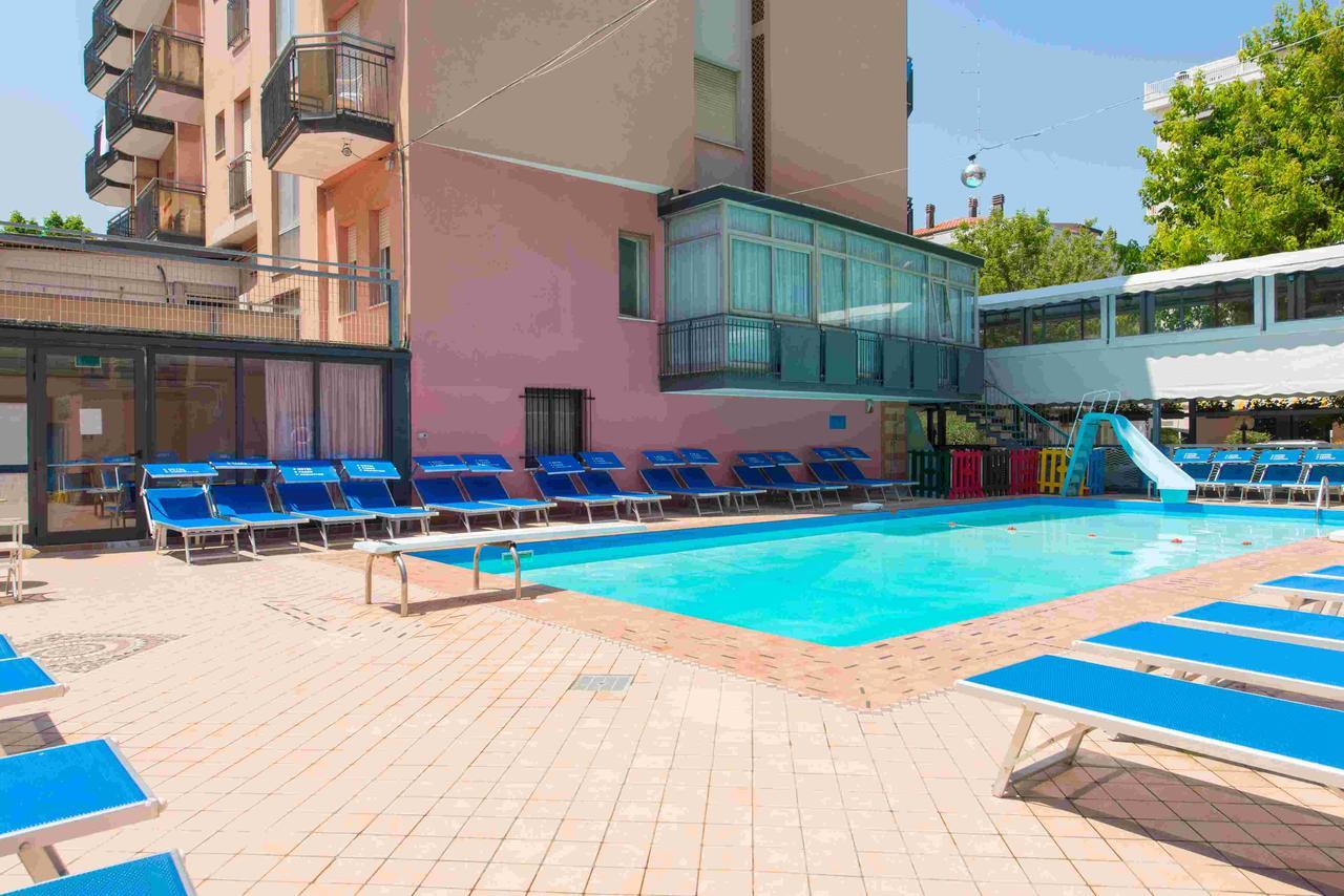 Hotel 2000 Rimini Exterior photo