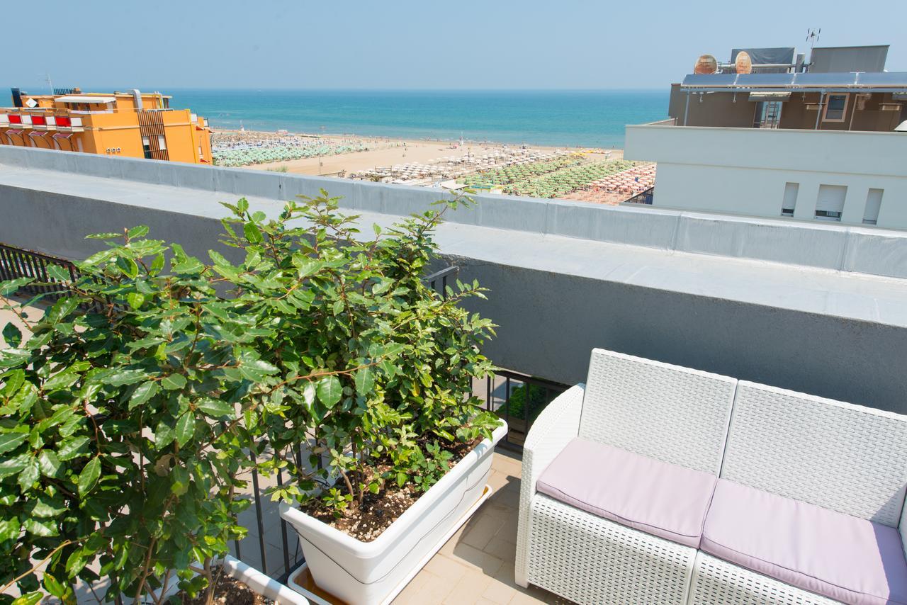 Hotel 2000 Rimini Exterior photo